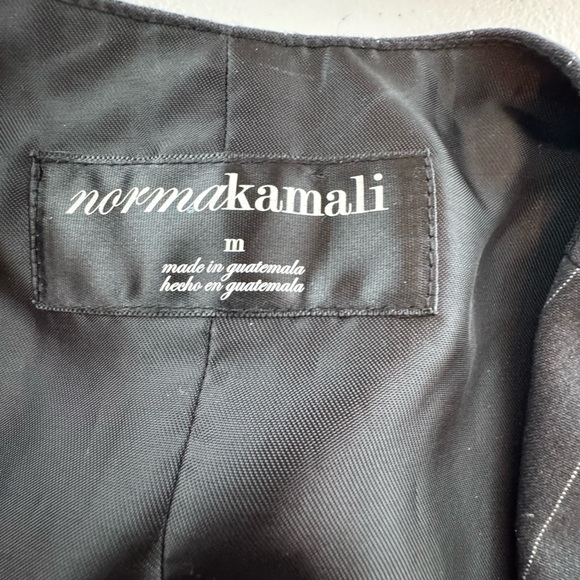 Norma Kamali Charcoal Gray Pinstriped 
Women's Vest Size Medium - Picture 5 of 6